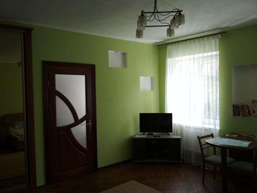 Like A Local Apartment Lviv Eksteriør billede